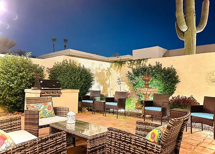 Paradise Escape-close To Old Town, Next To Pool & Hot Tub Holiday home