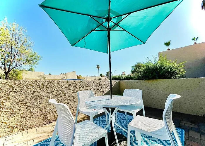 Holiday home Paradise Escape-close To Old Town, Next To Pool & Hot Tub *