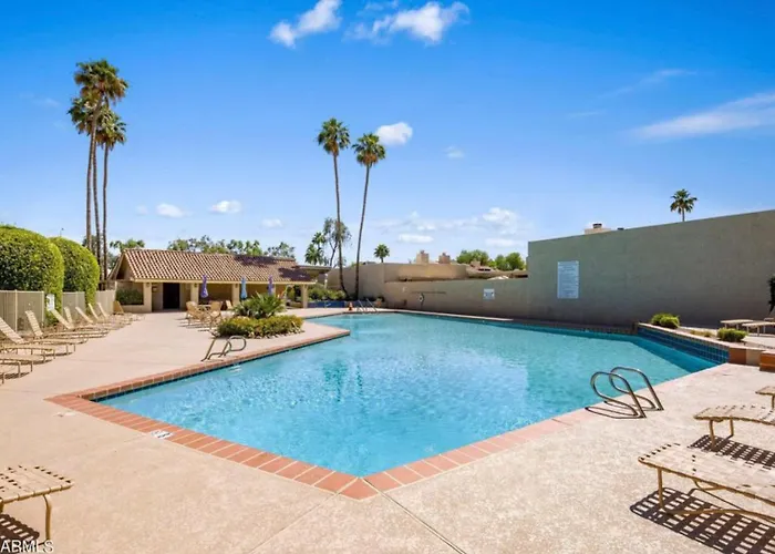 Paradise Escape-close To Old Town, Next To Pool & Hot Tub