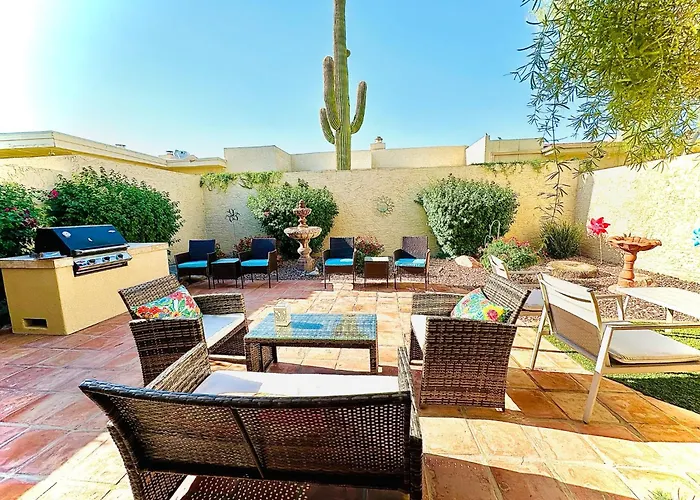 Paradise Escape-close To Old Town, Next To Pool & Hot Tub Holiday home Scottsdale